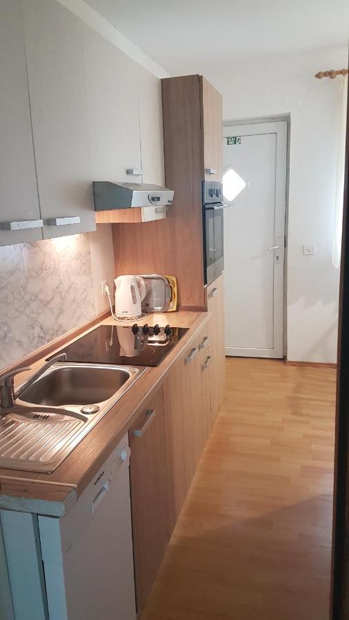 פירובאץ Apartmani Ab מראה חיצוני תמונה